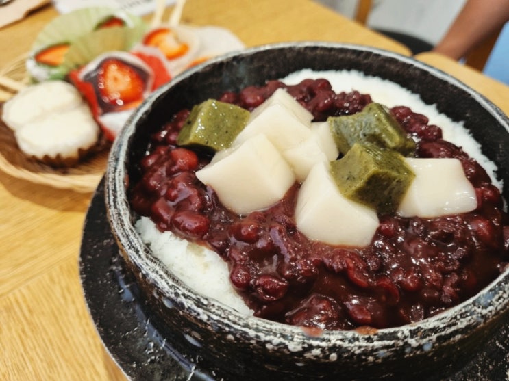  순천 파팔리나 줄서서먹는 가마솥 팥빙수 & 여수 딸기모찌 원조집