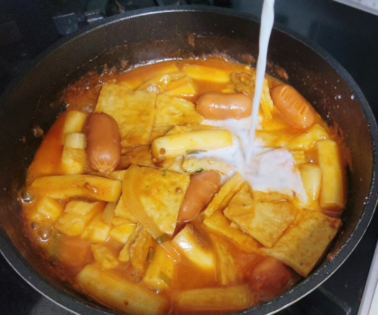  생크림없이 로제떡볶이 우유로 만들기