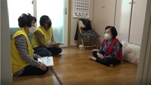 노원 복지사각 노크… 스러진 생명 구한 ‘똑똑똑 돌봄단’ 노원 복지사각 노크… 스러진 생명 구한 ‘똑똑똑 돌봄단’