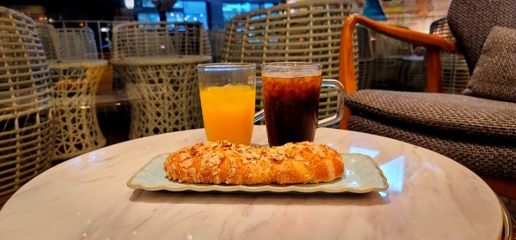  대구 월성동 카페,빠다롤 더 테라스(디저트 맛집, 빵집, 분위기, 케잌, 제과점)