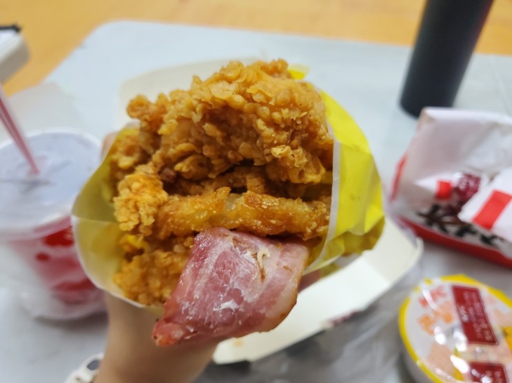 KFC[징거더블다운맥스]빵없는 치킨버거 내돈내산 후기