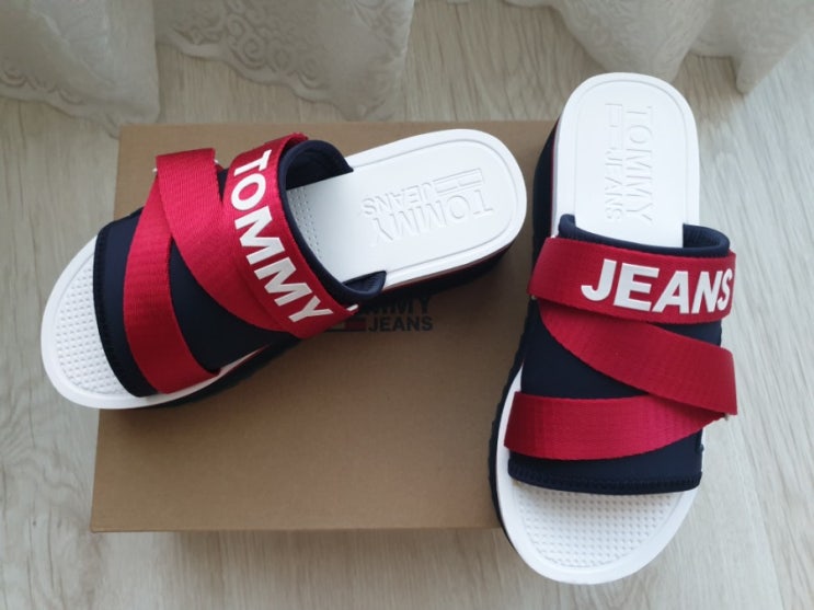  TOMMY JEANS 통굽 슬리퍼 후기