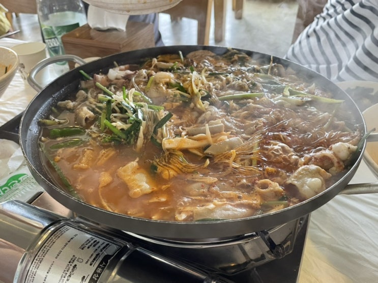  아야진 맛집 남경식당에서 문어곱창전골 먹었어요