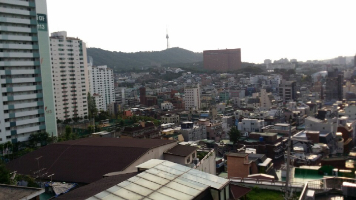 "임차인 보증료까지 우리가 내라고?"...성난 집주인, 월세 반전세로 돌린다 "임차인 보증료까지 우리가 내라고?"...성난 집주인, 월세 반전세로 돌린다