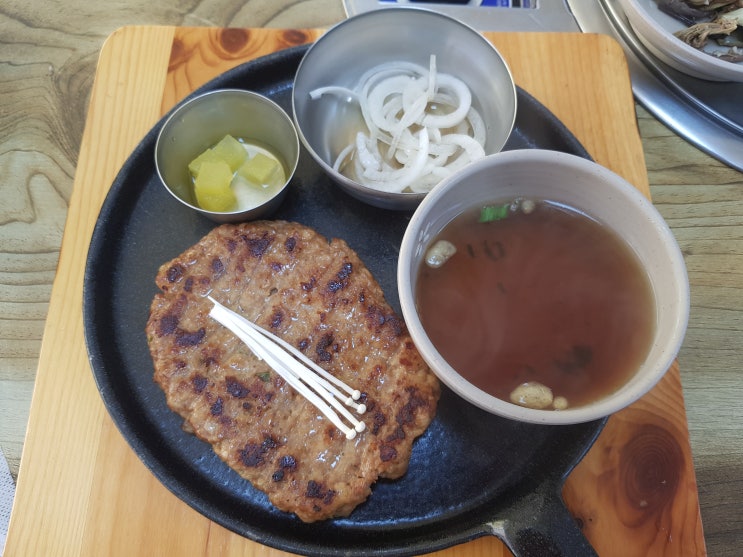 충주 시청 점심 맛집 터줏골 명가 떡갈비 정식 가성비 굿 청주 시청 공영 주차장 요금 안내 충주 시청 점심 맛집 터줏골 명가 떡갈비 정식 가성비 굿 청주 시청 공영 주차장 요금 안내