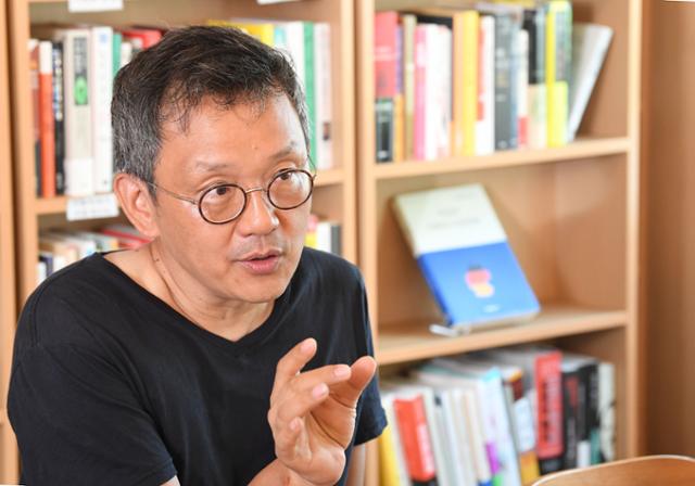  "한국 기후 위기 대응 후진적… 세계기준 헐떡이며 쫓아가는 꼴"