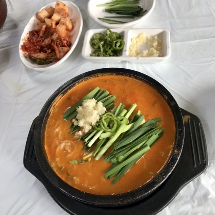 [1년 전 오늘] 담백함을 넘어선 심심함 입장면 달래강민물어죽 / 천안식후감