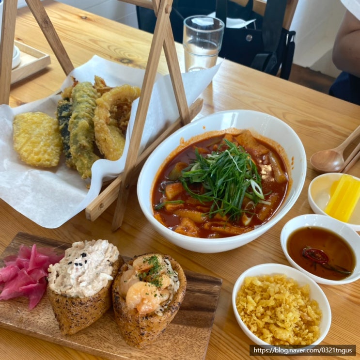  [조천맛집/조천분식] 유부초밥과 함께 먹으면 더 맛있는 떡볶이집- ‘석볶이’