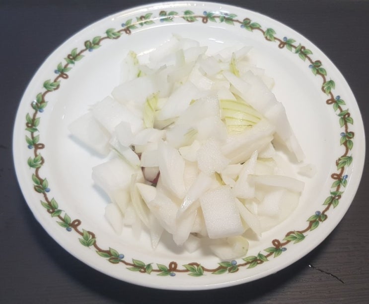  감자1개칼로리 알아본 후 양파랑 볶음밥 했어요