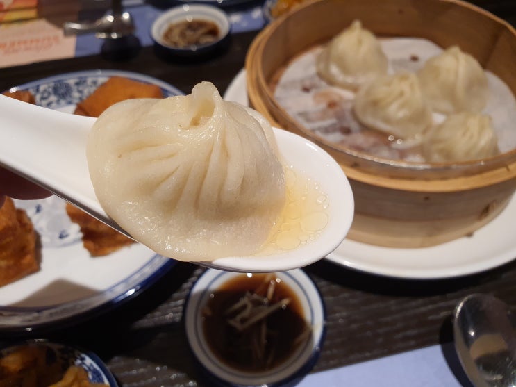  (잠원맛집) 고급 정통 중식코스요리 전문점 크리스탈 제이드에서 데이트 : 복숭아/자몽피즈+딤섬(소롱포)+멘보샤+볶음밥+XO로메인+삼선냉면+흑임자 코스