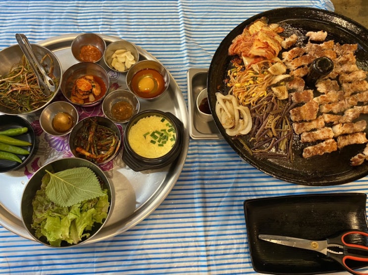  레트로 감성 가득한 대구대봉동 맛집 아폴로식당 솥뚜껑 삼겹살 먹으러 다녀왔어요