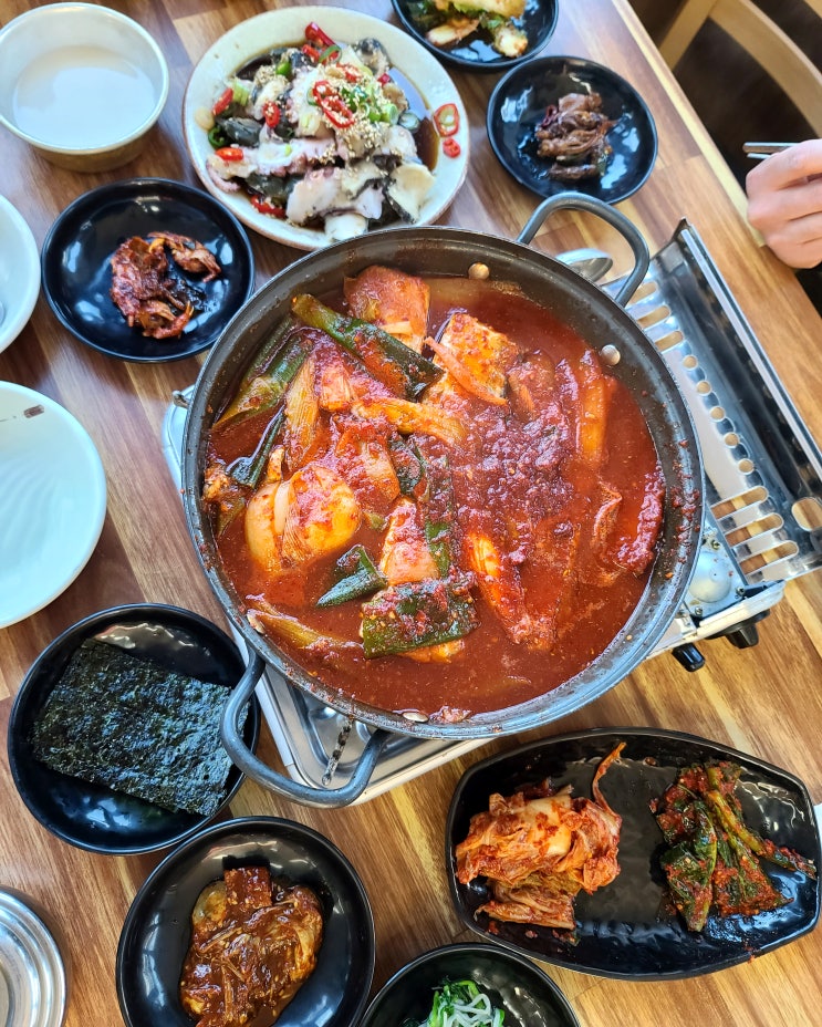  여수여행 향일암맛집얼씨구식당 <간장게장+갈치조림, 갓김치판매>