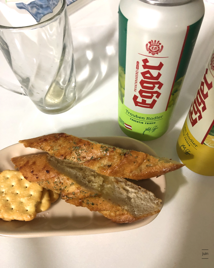 마늘빵에 어울렸던 예거맥주 청포도 라들러