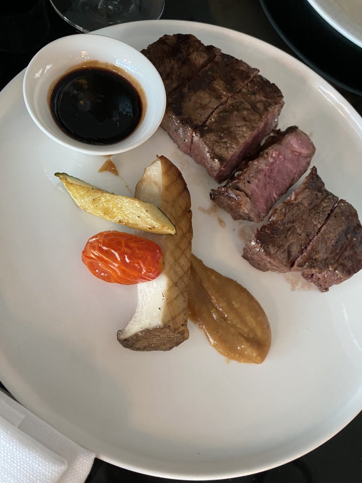  컴 나와 압구정 맛집 /압구정 안다즈 호텔 조각보