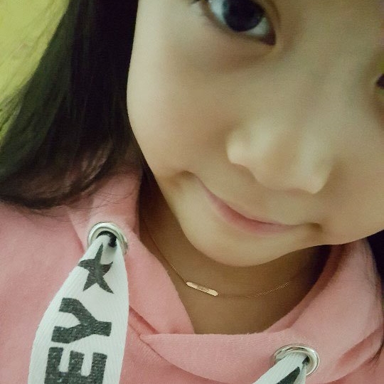 구매평 좋은 예뻐지는주얼리 미니 스틱 각인 일체형 커플 체인 14K 목걸이 ··· 구매평 좋은 예뻐지는주얼리 미니 스틱 각인 일체형 커플 체인 14K 목걸이 ···