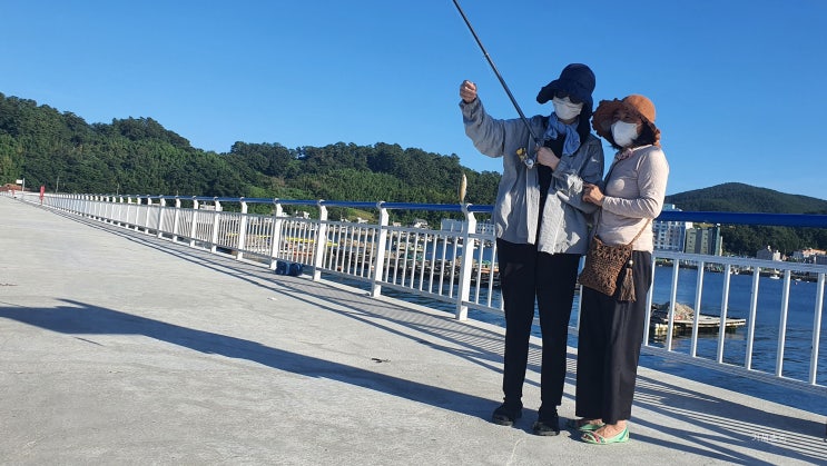  거제 능포방파제에서 하루를 즐기다