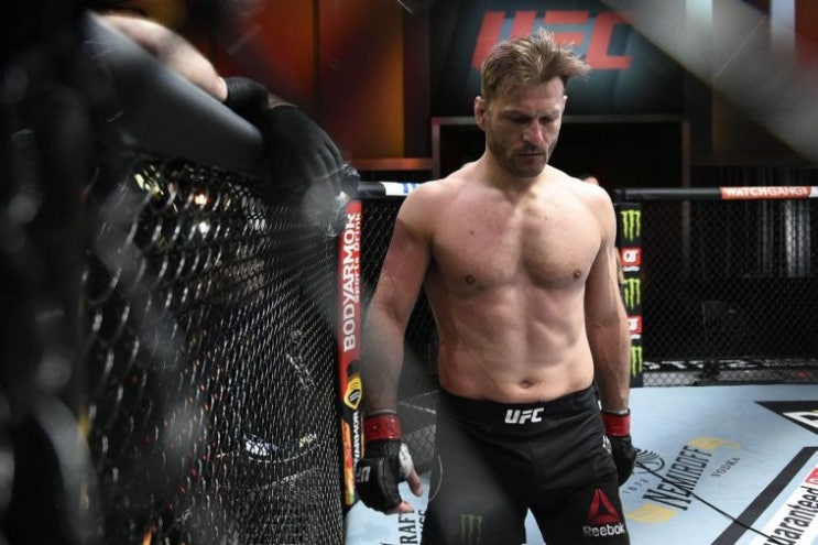 ONE 계약에 관심 보이는 미오치치/GOAT 로보프 은퇴 시사 등 MMA 뉴스 ONE 계약에 관심 보이는 미오치치/GOAT 로보프 은퇴 시사 등 MMA 뉴스