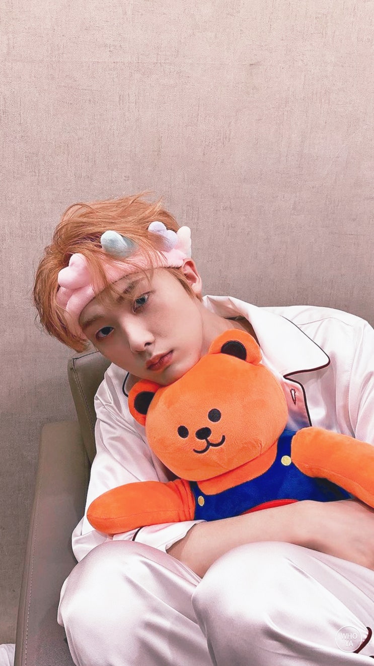  아스트로 윤산하 고화질 배경화면 / 윤산하 인스타 사복 일상