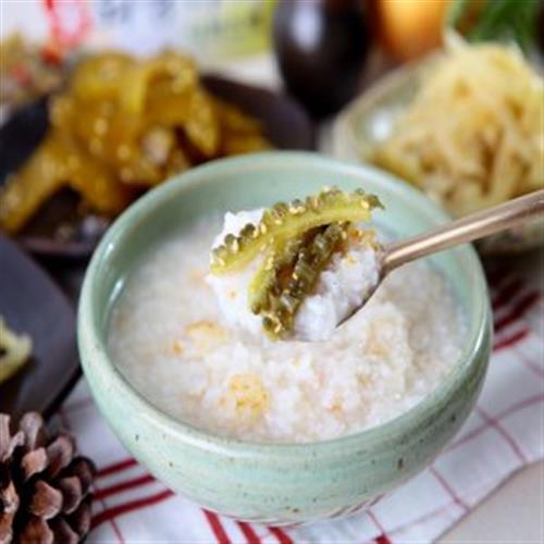 핵가성비 좋은 단풍만나원 여주장아찌1kg 국내최초 술지게미로 발효 쓴맛을 중화시킨 몸에좋은 반찬 ··· 핵가성비 좋은 단풍만나원 여주장아찌1kg 국내최초 술지게미로 발효 쓴맛을 중화시킨 몸에좋은 반찬 ···