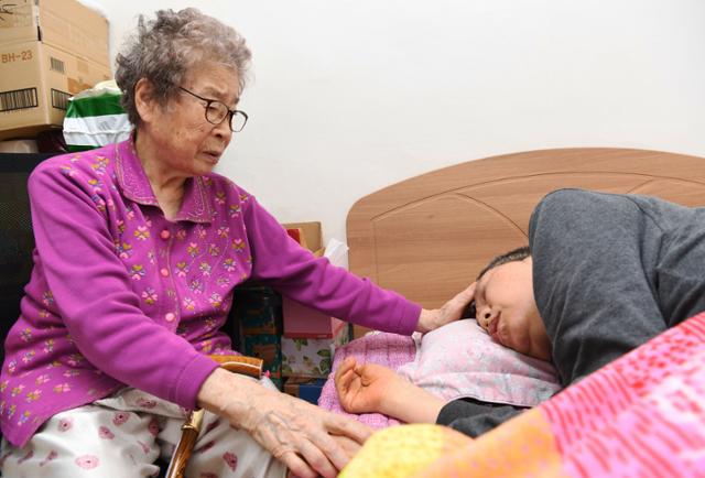 “질환 증명해야” “신체상태가 중요” 복지부-연금공단 ‘장애인정 기준’ 딴소리 “질환 증명해야” “신체상태가 중요” 복지부-연금공단 ‘장애인정 기준’ 딴소리