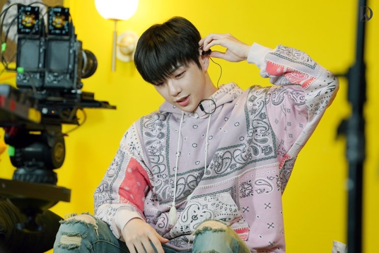  강다니엘 공식앱 VR 공지사항 체크하셨죵?