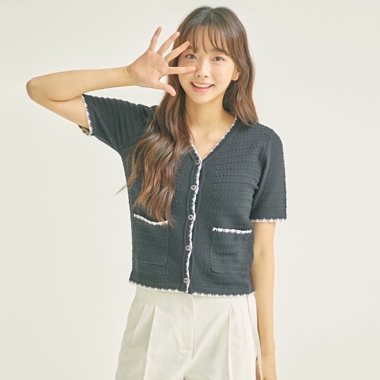 가성비 뛰어난 로엠 여성용 반팔 변형 가디건 ··· 가성비 뛰어난 로엠 여성용 반팔 변형 가디건 ···