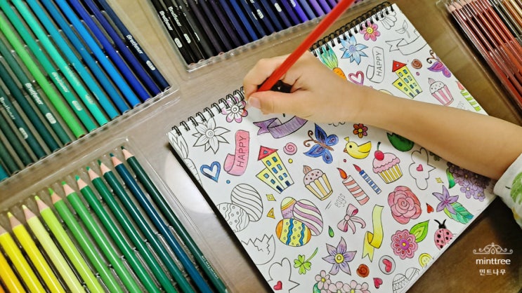 컬러링북 색연필 120색 다양한 색표현