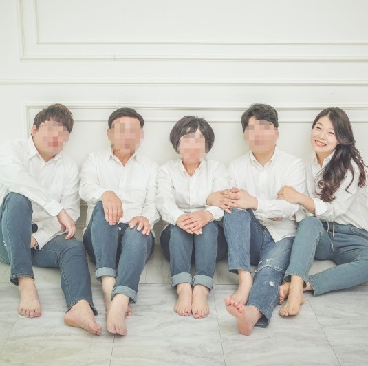  가족사진촬영무료(액자+제주도항공권+렌트카까지?!) - 시크릿하우스 스튜디오