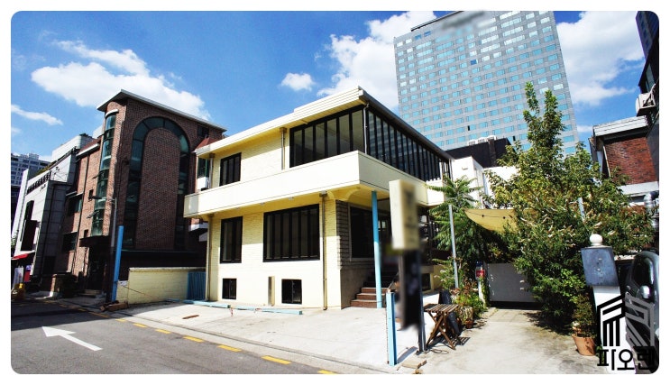  삼성동 단독주택형 사무실 겸 상가임대 - 바로 앞 주차장, 빠른입주, 내부 수도시설 및 덤웨이터 설치, 폴딩도어.