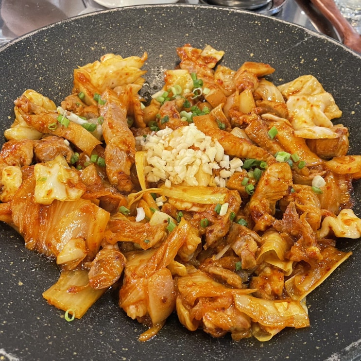  교대역 고기집 삼산회관 교대점 돼지김치구이 후기!!