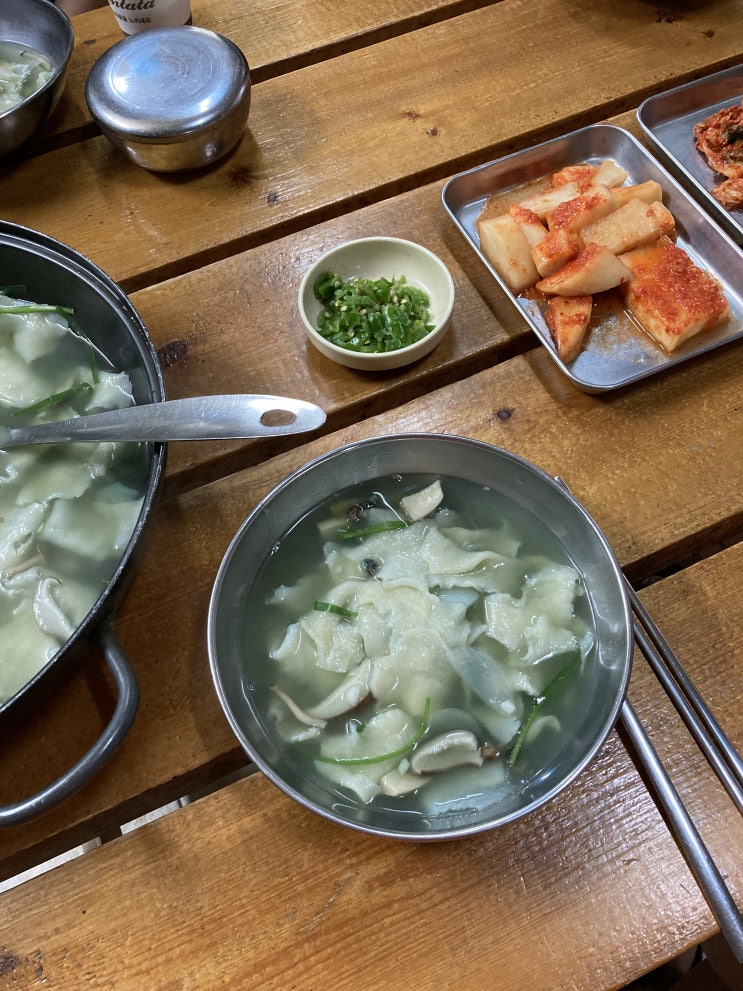  지리산 남원 실상가든 까만집 - 자연산 다슬기해장국/수제비 아침식사 맛집 (feat. 실상사)
