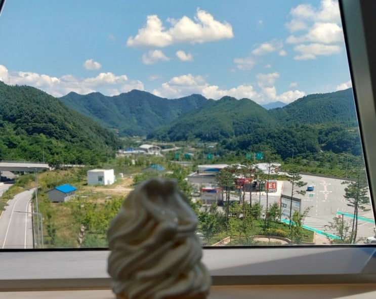 강원도 인제 내린천휴게소 4층 전망뷰 카페 예가체프 커피 강릉 양양 가는길 강원도 인제 내린천휴게소 4층 전망뷰 카페 예가체프 커피 강릉 양양 가는길