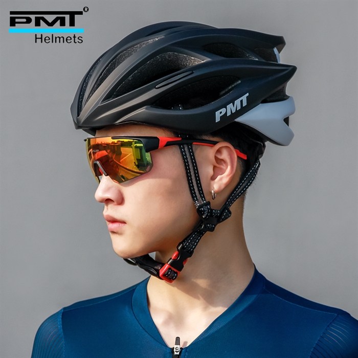 잘나가는 PMT 통기성 자전거 헬멧 남성 초경량 도로 산악 헬멧 여성용 장비, [02] 검정색과 흰색 좋아요