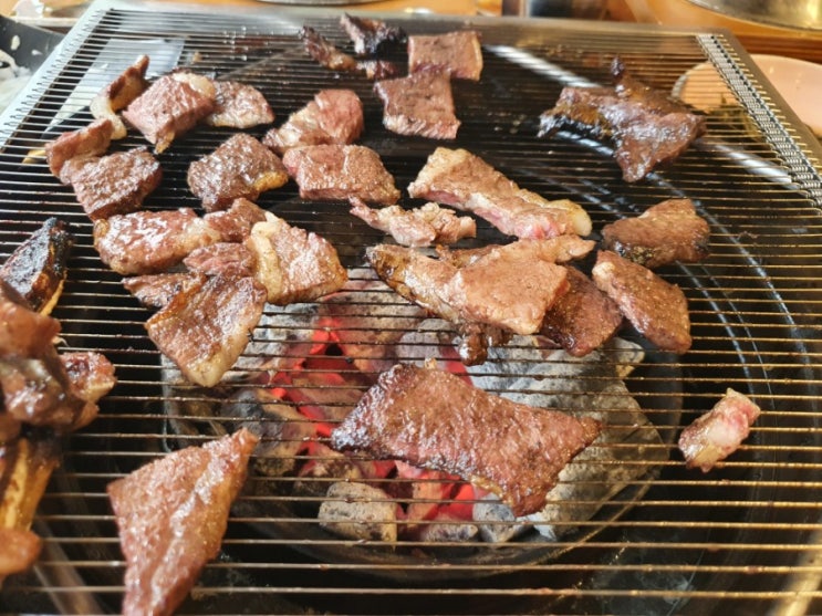  조선화로집 _ 꽃갈비정식 _ 점심특선 
