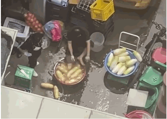 무씻다가 발을....방배족발