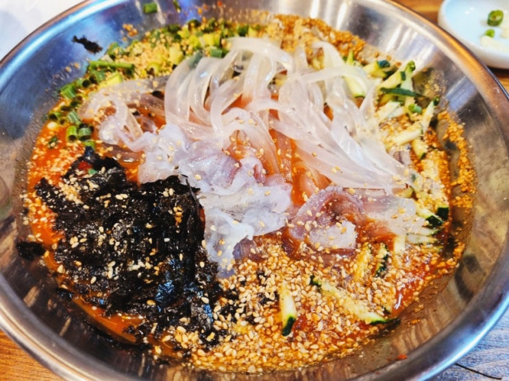  제주공항근처 횟집 살아있는 한치회 & 한치물회 맛집 제주 엄지횟집