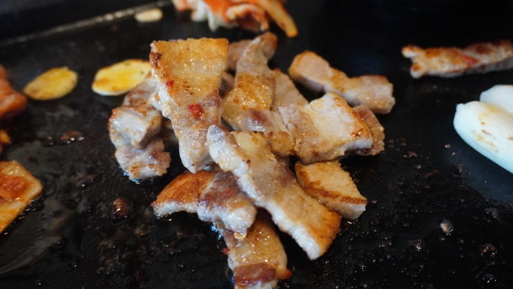  대전중구맛집 부사동 삼겹살 [ 권태련 뚱돼지 돌구이 ]