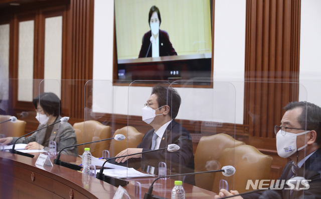 '만 2세부터 취업까지' 아동·청소년 보호 사각지대 없앤다 '만 2세부터 취업까지' 아동·청소년 보호 사각지대 없앤다