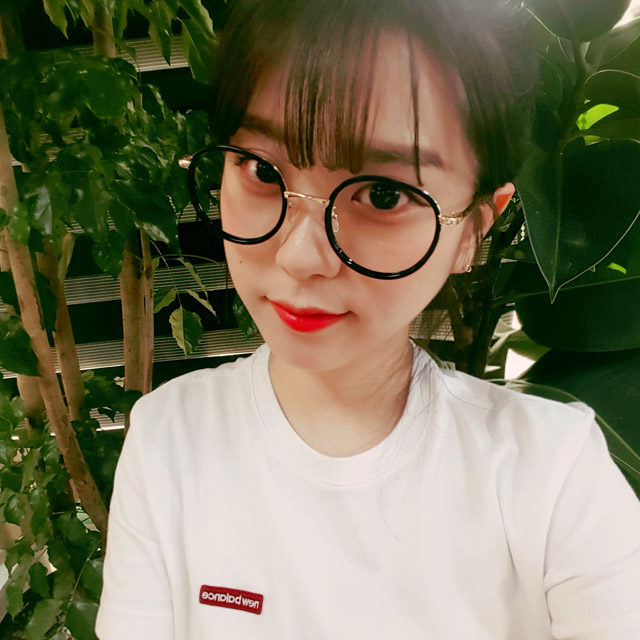 인기 급상승인 동그란 뿔테 명품 남자 여자 안경테 (아이반) 추천해요 인기 급상승인 동그란 뿔테 명품 남자 여자 안경테 (아이반) 추천해요