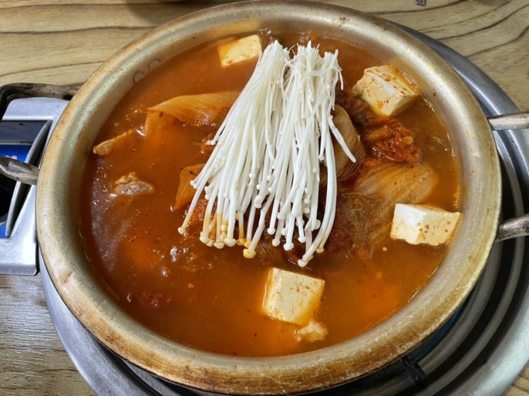 춘천거두리맛집 _ 꿀돼지김치찌개