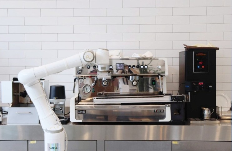 청라 카페 로봇 바리스타 에디가 있어 핫한 CAFE AI