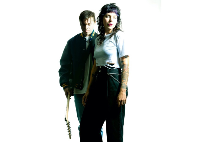 슬레이 벨스 / Sleigh Bells, 새로운 앨범 발표 'Locust Laced' 동영상