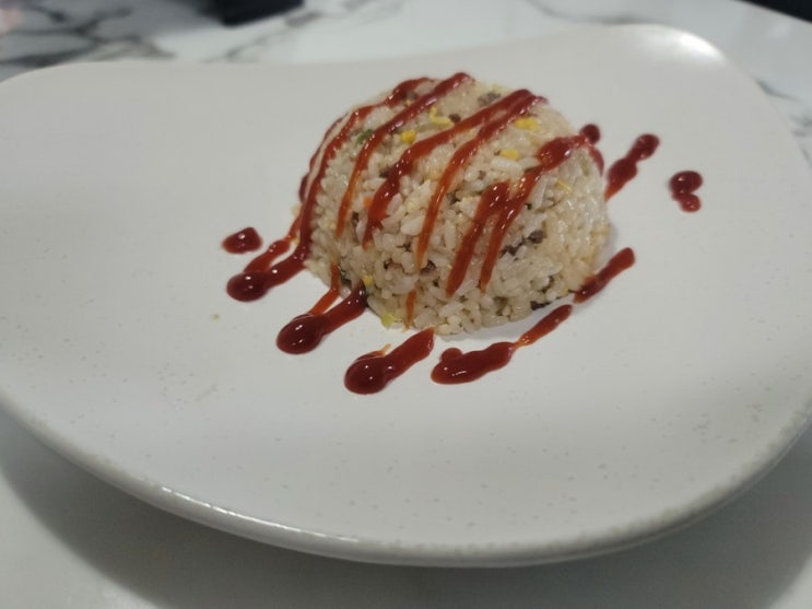  집콕생활 간단하고 맛있는 볶음밥으로 식사 해결. 청정원 호밍스 볶음밥
