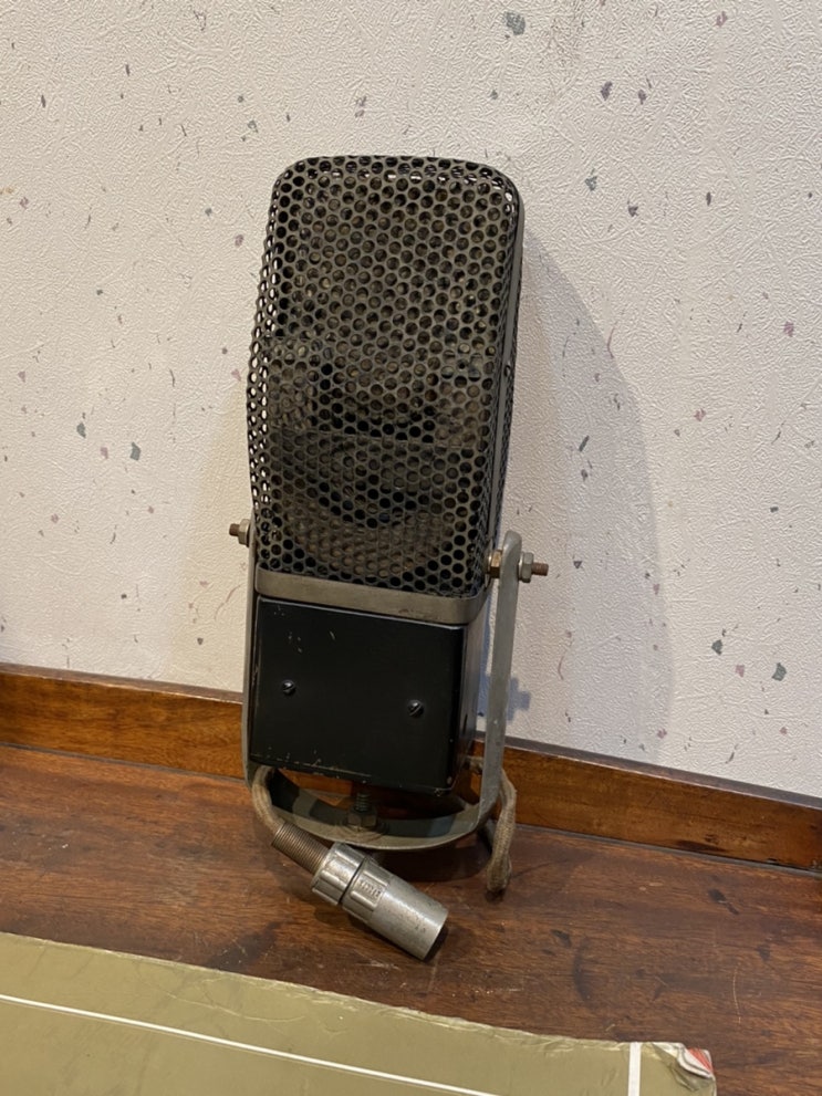  옛날 빈티지마이크 RCA 44-BX Ribbon Microphone