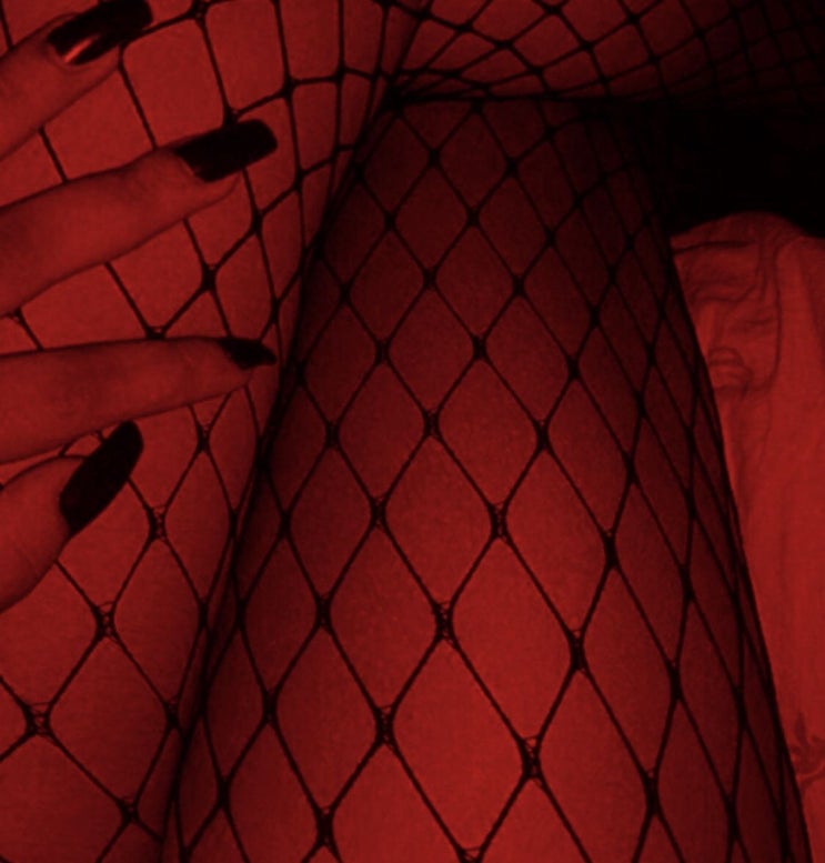  빨강/빨간색/red aesthetic/레드 배경화면/레드/붉은색/아이폰배경화면/갤럭시배경화면/빨간색 프사/빨강색 프사/레드 프사/인스타프사/새빨간배경화면/입술/찐빨강