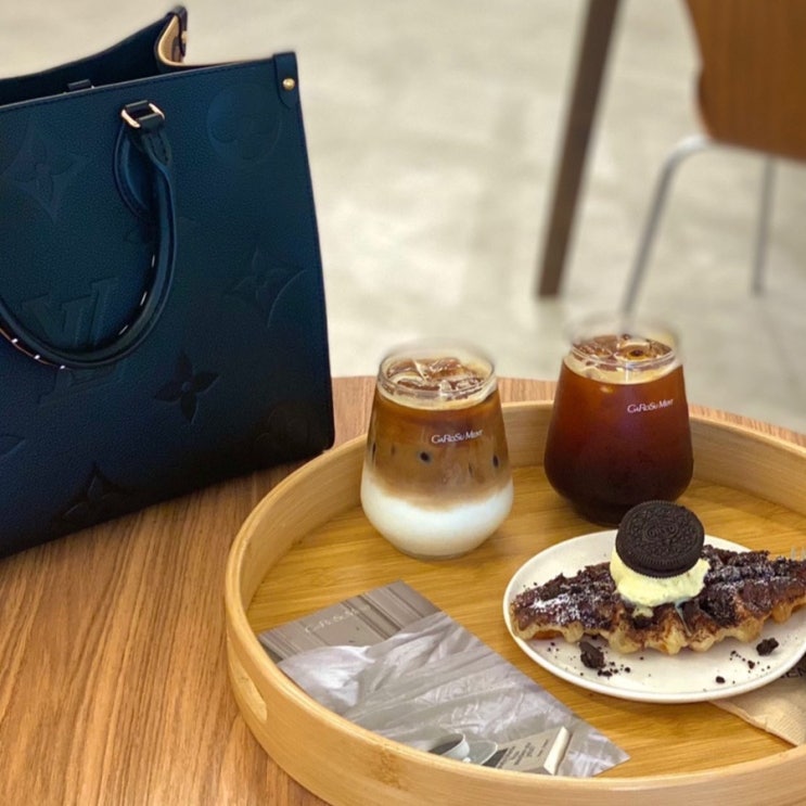  [창원] 용호동 가로수길 감성 디저트 카페 쇼룸 - 가로수먼트 (Garosument)