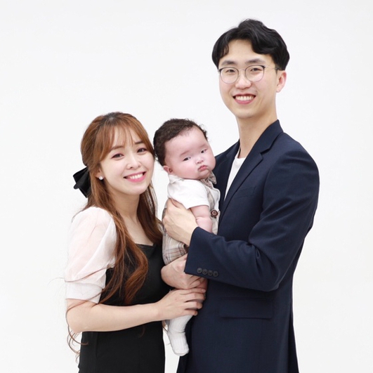  아기 셀프 백일 촬영, 고생한 부부의 100일 사진