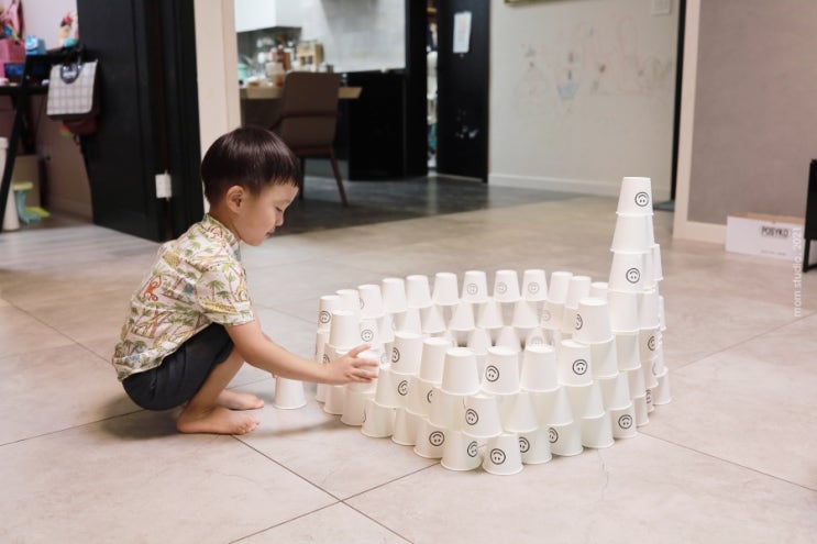 아이와 집에서 할 수 있는 놀이 종이컵 성 만들기 ㅣ 집콕 놀이