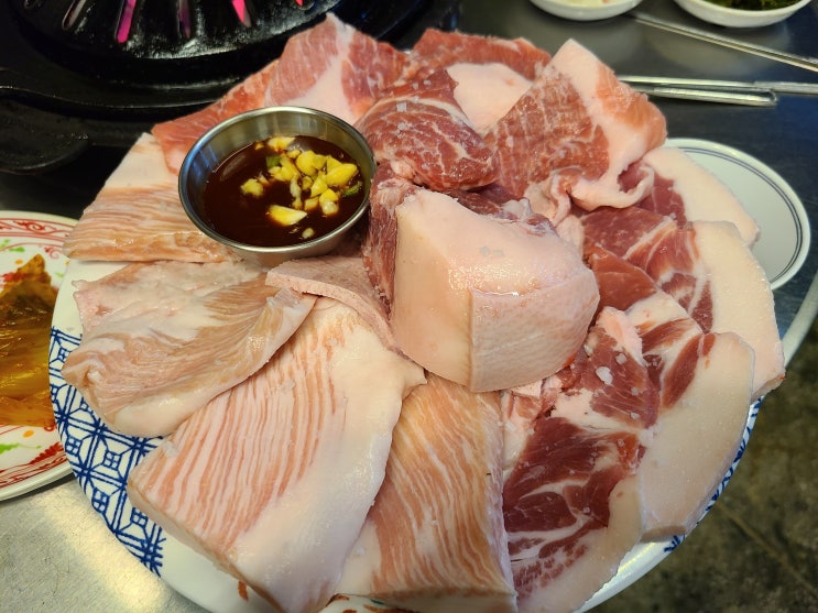  천안 고속터미널역 맛집 고깃집 ! 넙딱집 !