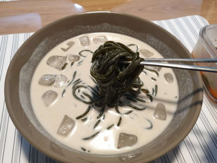  해볼 수 있는 건 다 해본다. 미역 콩국수!!!